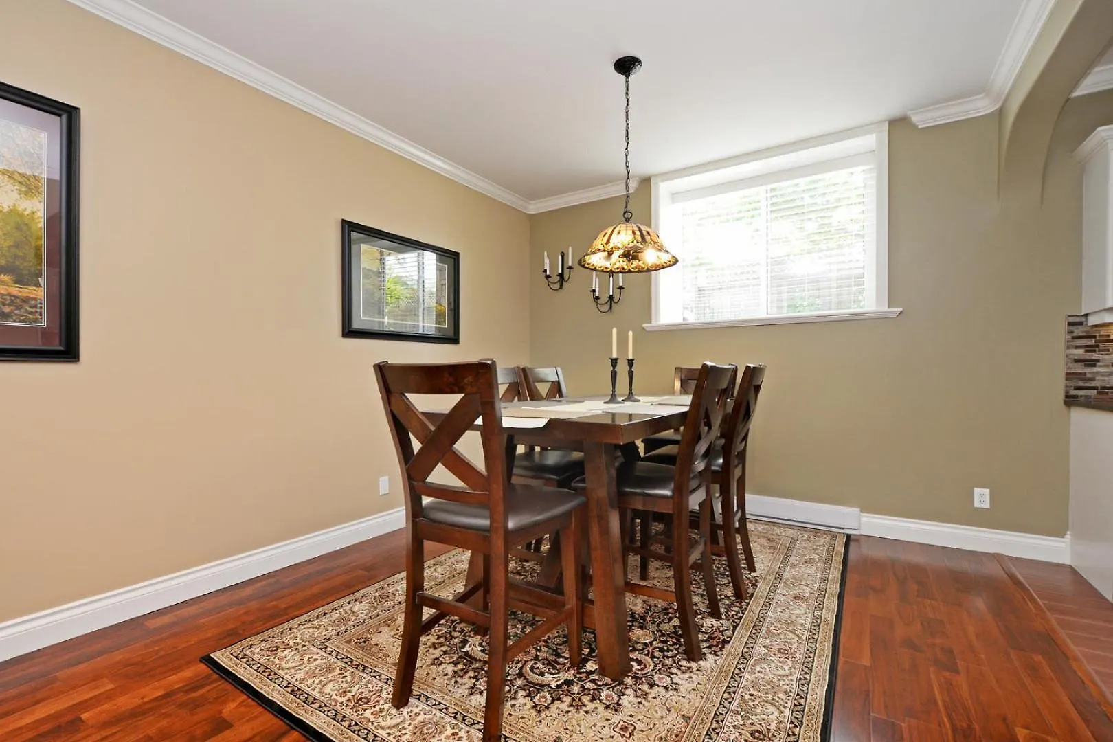 Upscale Character Home With Luxurious Amenities Victoria 0*,