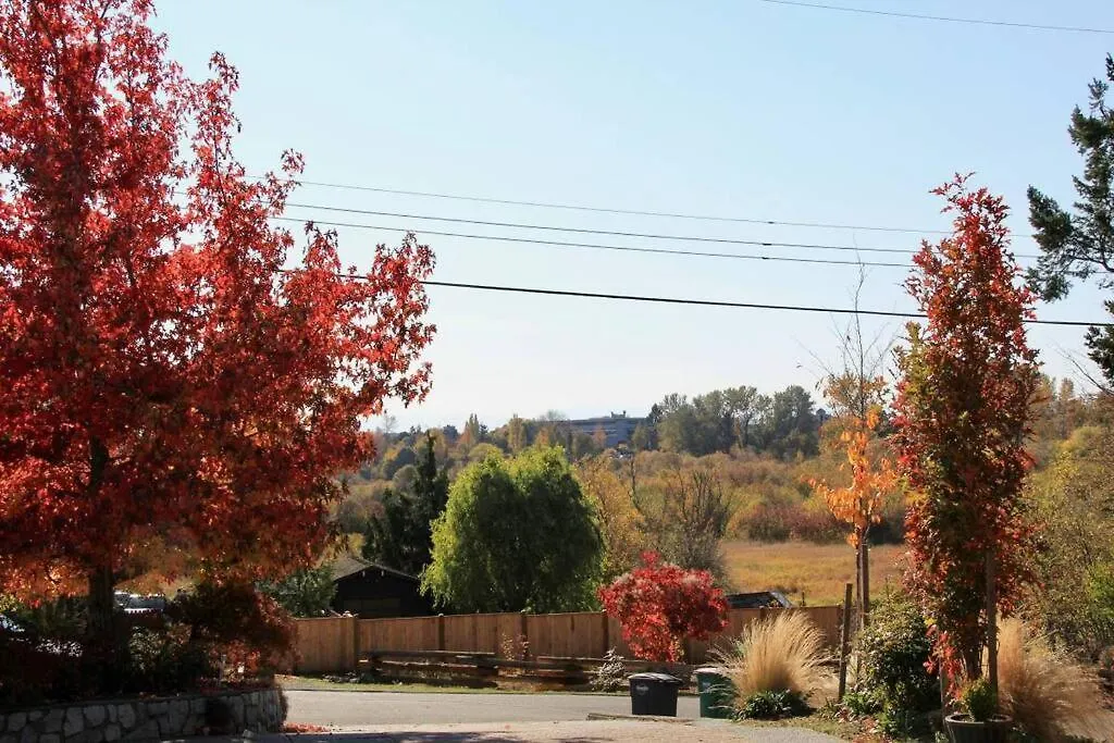 Upscale Character Home With Luxurious Amenities Victoria